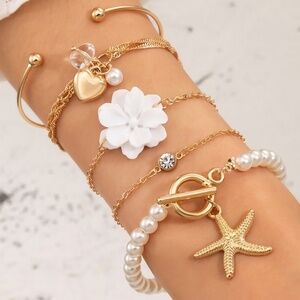 *JALIA* 5-Pc Gold x White Flower Fashion Bracelet Set